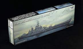 Vee Hobby, USS Missouri BB-63 1945 (Edizione Deluxe)